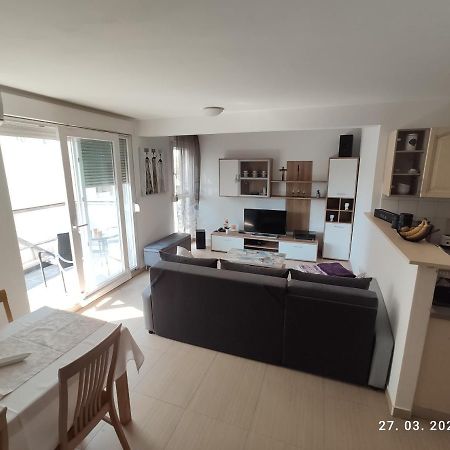 Apartman Antonela With Free Garage Parking Apartment Split Exterior photo